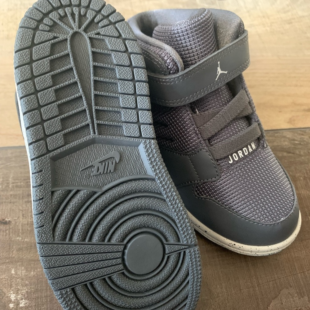 Toddler Boys Grey Nike Air Jordan’s